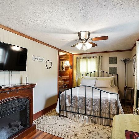Hocking Hills Inn Лоуган Екстериор снимка