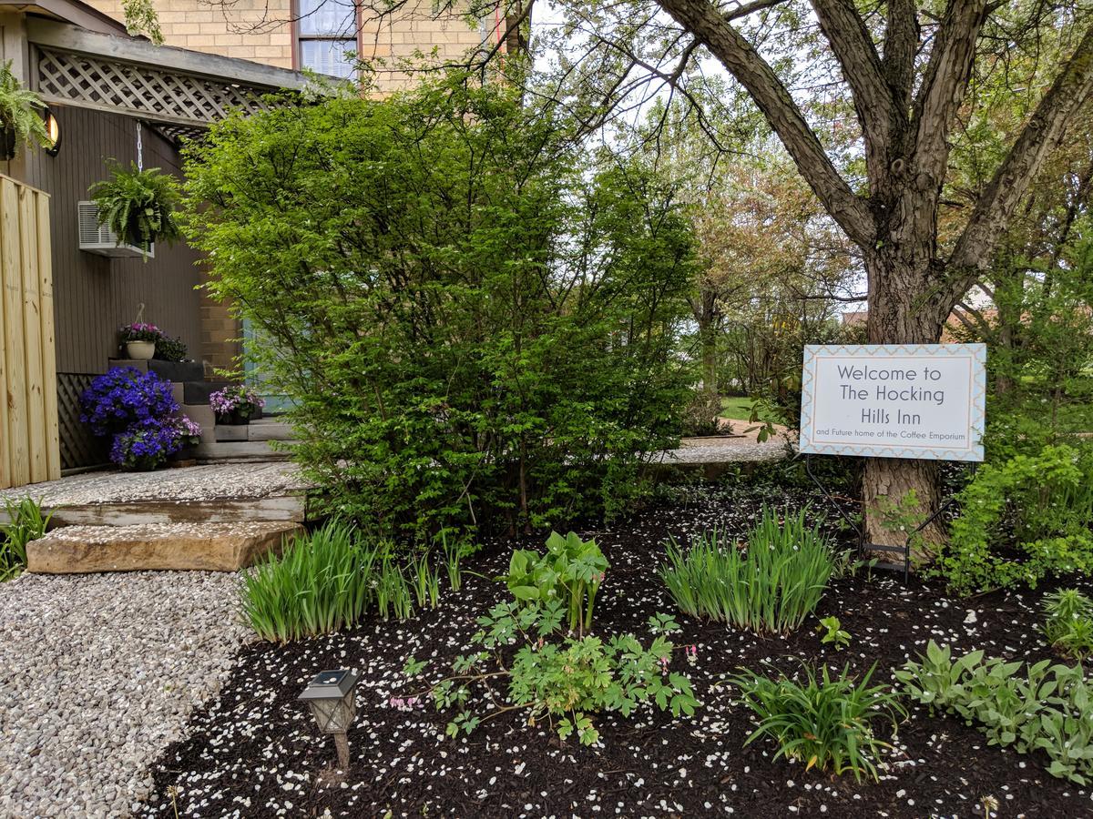 Hocking Hills Inn Лоуган Екстериор снимка