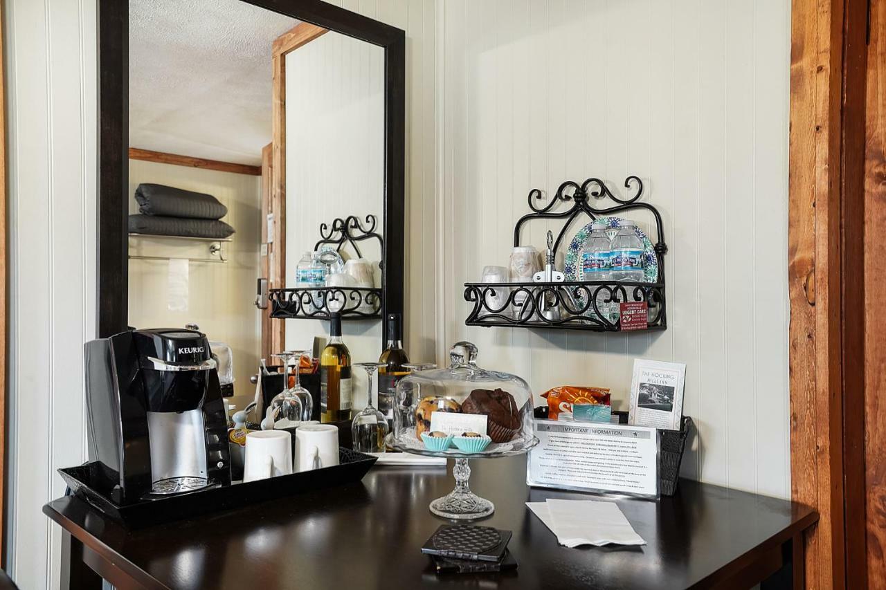 Hocking Hills Inn Лоуган Екстериор снимка